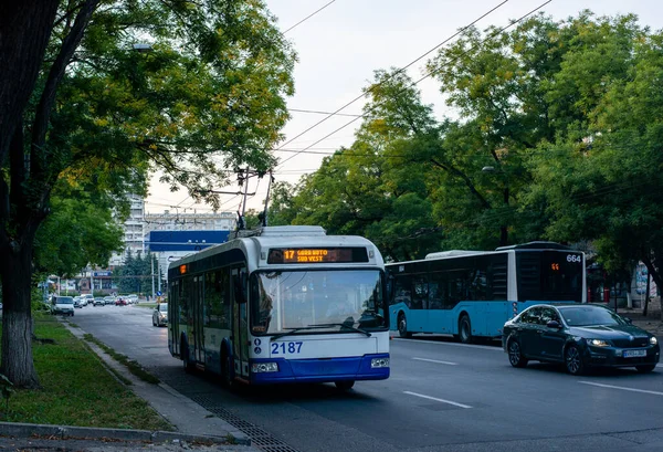 Chisinau Moldova Setembro 2021 Trolleybus Bkm 321 2187 Equitação Com — Fotografia de Stock