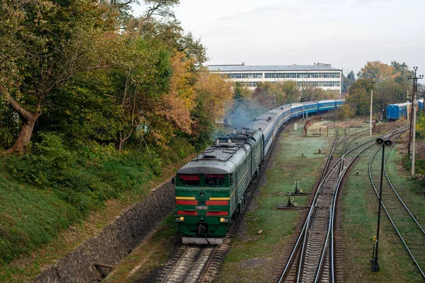 Chernivtsi Ukraine Ekim 2021 Chernivtsi Şehrinde Lokomotif 2Te10 2829 — Stok fotoğraf