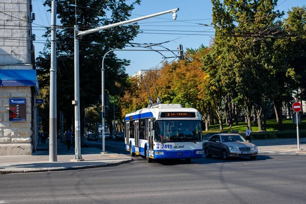 Chisinau Moldova Setembro 2021 Trolleybus Rtec 62321 Bkm 2411 Equitação — Fotografia de Stock