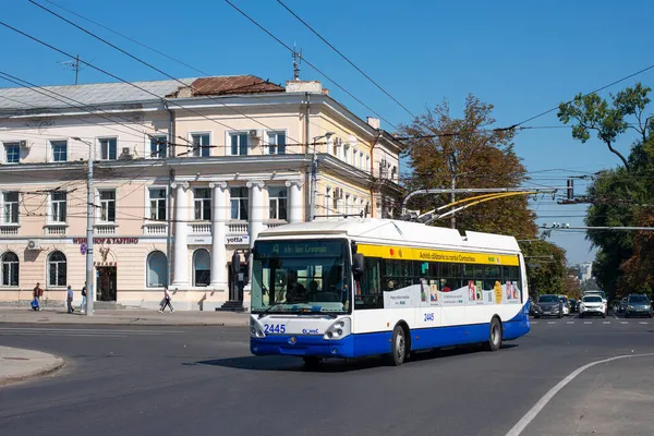 Chisinau Moldova September 2021 Trolleybus Skoda 24Tr Irisbus 2445 Riga — Foto de Stock