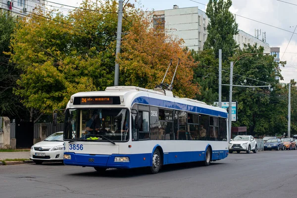 Chisinau Moldova Setembro 2021 Trolleybus Bkm 321 3856 Equitação Com — Fotografia de Stock
