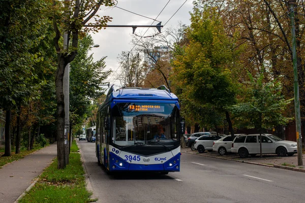 Chisinau Moldova 2021年9月14日 Trolleybus Rtec 62321 Bkm 3945 Ride Passengers — 图库照片