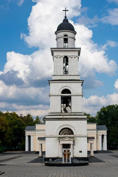 Dzwonnica Katedra Narodzenia Chrystusa Kiszyniów — Zdjęcie stockowe