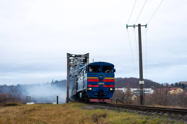 Chernivtsi Ukraine November 2021 Lokomotiv 2Te10M 2416 Tjernivtsi — Stockfoto