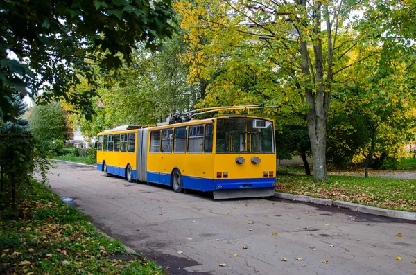 Ivano Frankivsk Ukraine Październik 2017 Trolejbus Skoda 15Tr Zajezdni Trolejbusowej — Zdjęcie stockowe