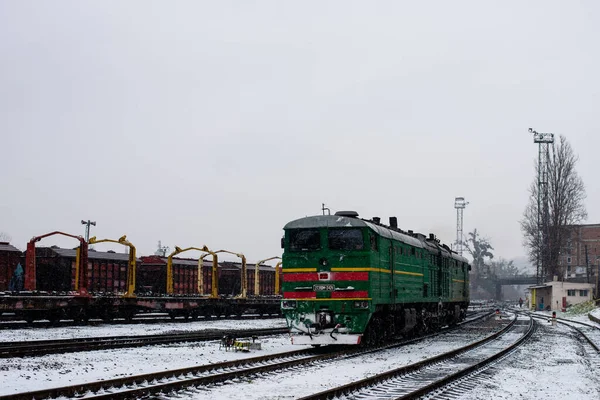 Chernivtsi Ukraine December 2021 Lokomotiv 2Te10M 2421 Tjernivtsi — Stockfoto