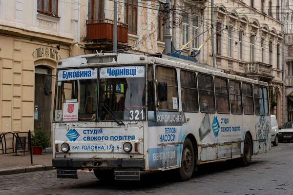 Chernivtsi Ukrajina Února2022 Trolejbus Škoda 14Tr 321 Kyjev 412 Cestujícími — Stock fotografie