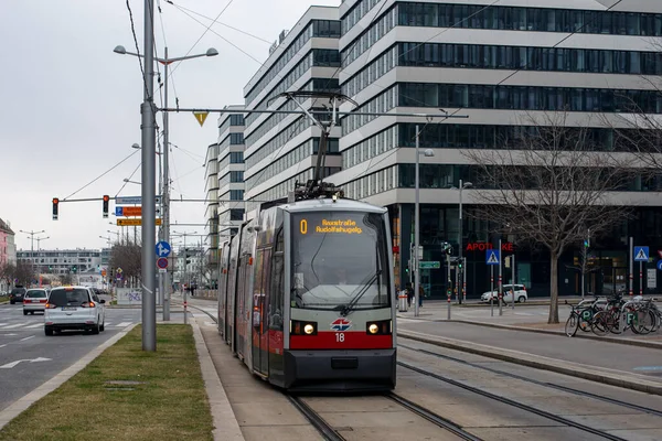 Вена Австрия Марта 2022 Года Трамвай Siemens Vlf Улицах Вены — стоковое фото
