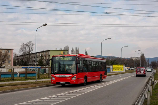 Bratislava Eslovaquia Febrero 2022 Autobús Iveco Urbanway 12M 1070 Caballo —  Fotos de Stock