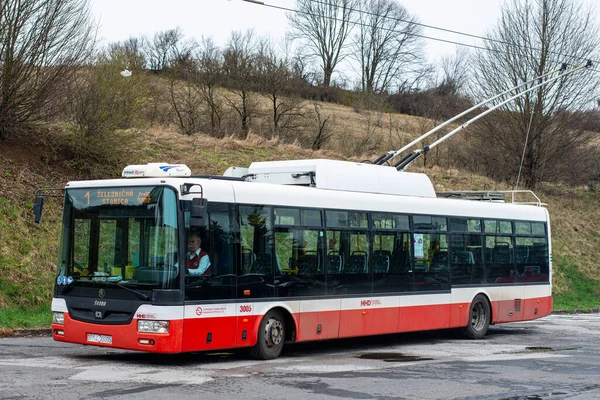 Banska Bystrica Słowacja Kwietnia 2022 Trolleybus Skoda 30Tr Sor 3005 — Zdjęcie stockowe