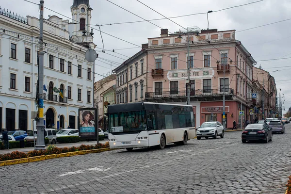 Чернивци Украина Октября 2022 Года Автобус Neoplan N4411 Пассажирами Улицах — стоковое фото