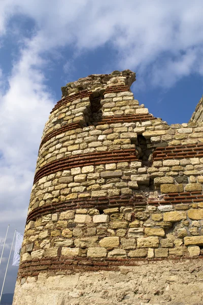 Oude stenen toren in nessebar — Stockfoto