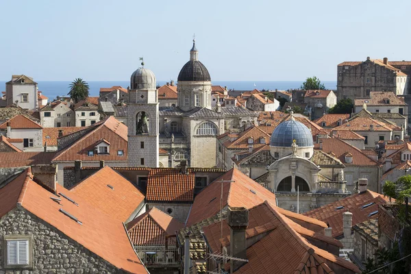 Utsikt över gamla stan i dubrovnik (tre kyrkor) — Stockfoto