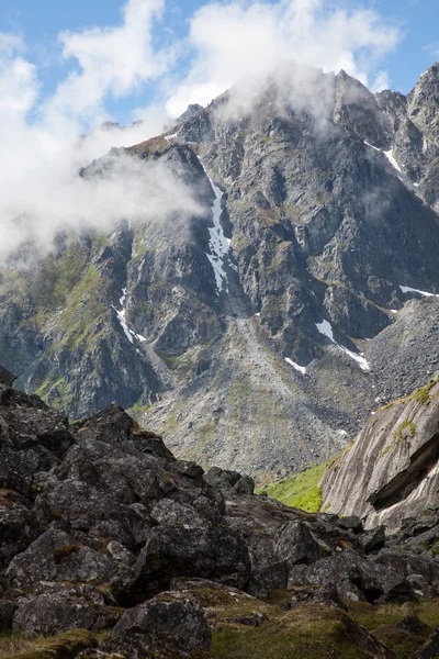 Rugged Mountain Peaks — Stock Photo, Image