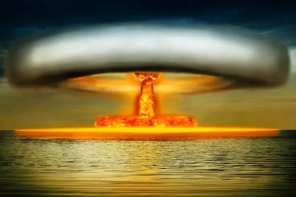 Ядерный взрыв в океане — стоковое фото