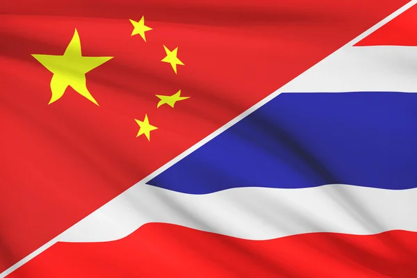 Serie de banderas con volantes. China y el Reino de Tailandia. — Foto de Stock