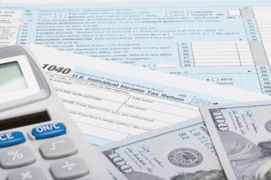 Amerika Birleşik Devletleri vergi hesap makinesi ve bize form 1040 dolar