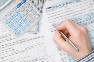 adam 1040 doldurarak bize vergi formu - Üstten Görünüm