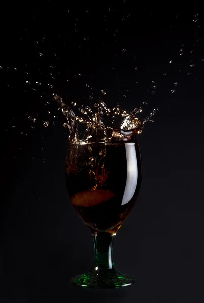 kırmızı şarap splash