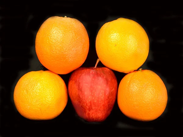 Pomarańcze i jabłka. — Zdjęcie stockowe