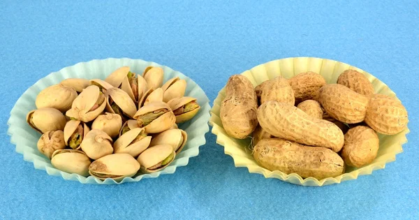 Cacahuetes y pistachos — Foto de Stock