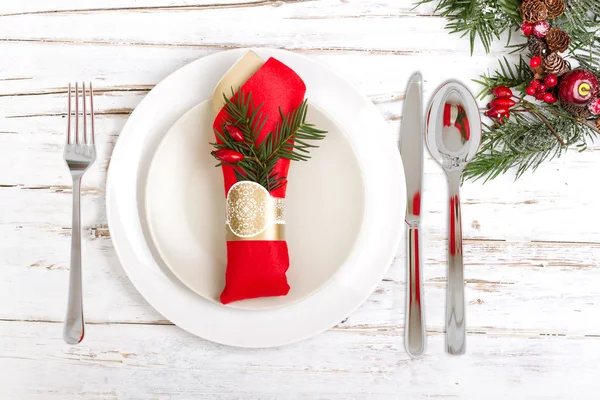 Cenário de mesa de Natal com decorações de férias — Fotografia de Stock