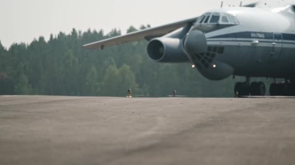 Krasnoyarsk, Russia - 8 Aug 2019: A large Russian military aircraft maneuvers along the runway. 4K — Stock Video