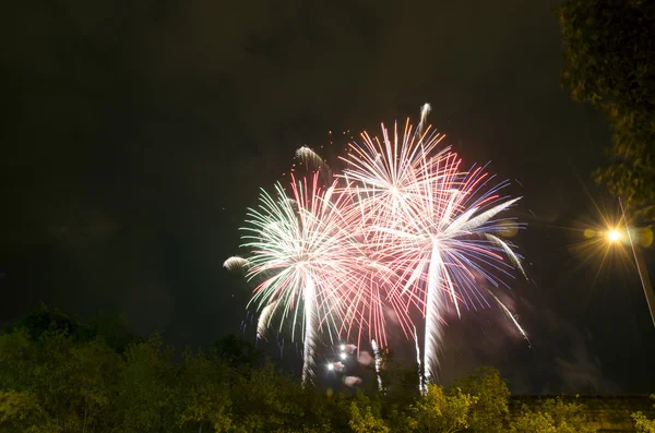 Gökyüzünde havai fişekler