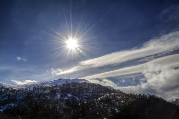 Glödande solen — Stockfoto