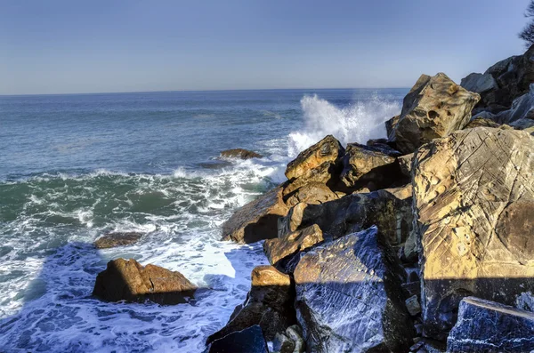 Pedras no oceano — Fotografia de Stock