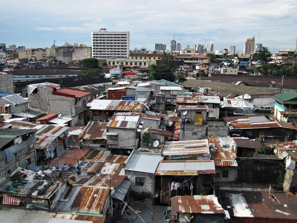 Capanne abusive e case in una zona urbana baraccopoli — Foto Stock
