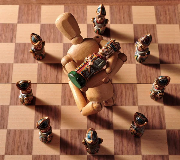 Ecuadorian chess board and pieces — Stock Photo, Image