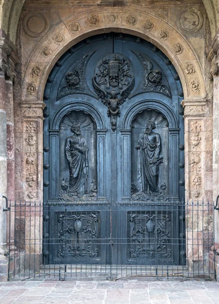 Domkyrkans dörr — Stockfoto