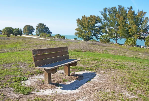 Wooden bench — Stock Photo, Image