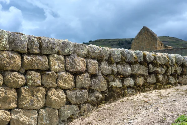 Θέα στα αρχαία ερείπια inca του ingapirca — Φωτογραφία Αρχείου