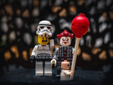 Minyatür Lego Askerleri figürleri, Yıldız Savaşı 'ndan klonlar ve palyaço.