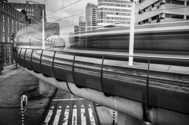 Çin şehrindeki tren istasyonu.