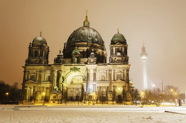 Berlin domkyrka vinter — Stockfoto