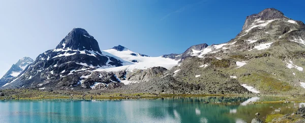 山湖全景 — 图库照片