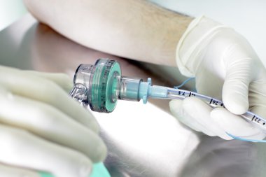 Endotrakeal tüp ve nefes çanta