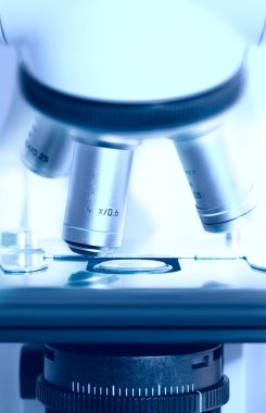 mikroskop sembolü bilimsel keşif.