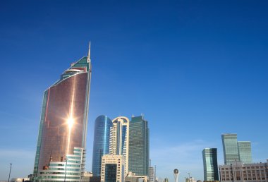 Şehir merkezindeki astana gökdelenler.
