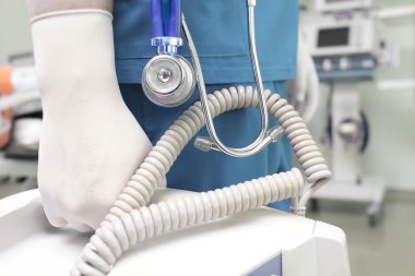 Doktor iş başında. Acil durum 