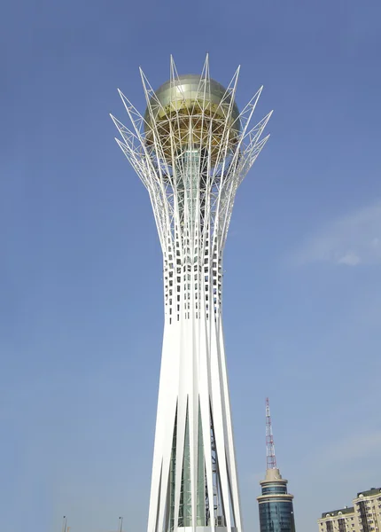 Monumento a la Independencia en el centro de Astana — Foto de Stock