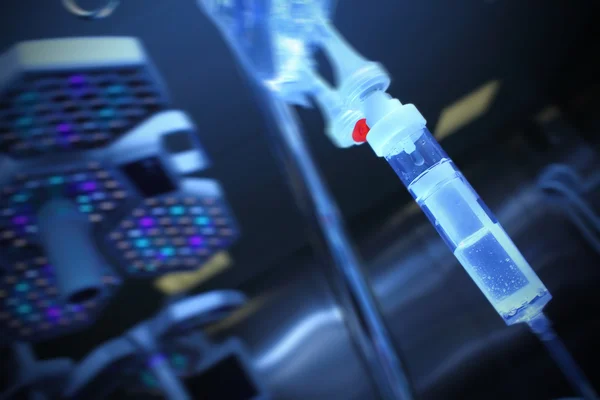 Ameliyathanede IV damla 