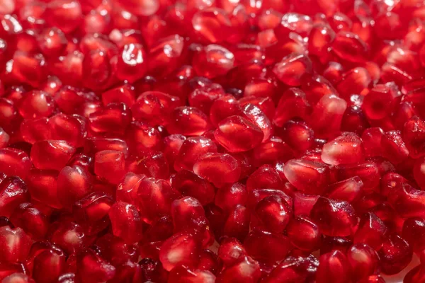 Очищенный Красный Гранат Семена Рассеянного Фона — стоковое фото