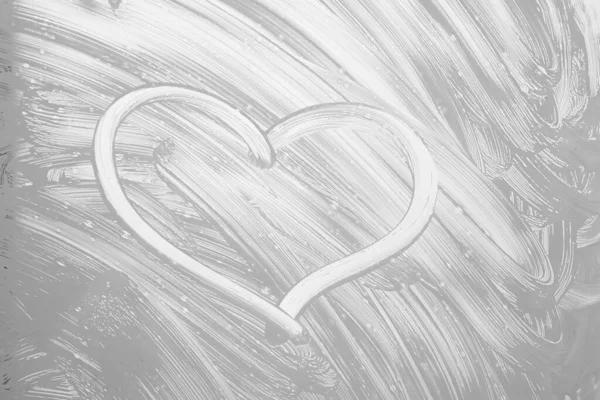 Desenho Coração Janela Com Limpador Vidro Manchas Espuma — Fotografia de Stock
