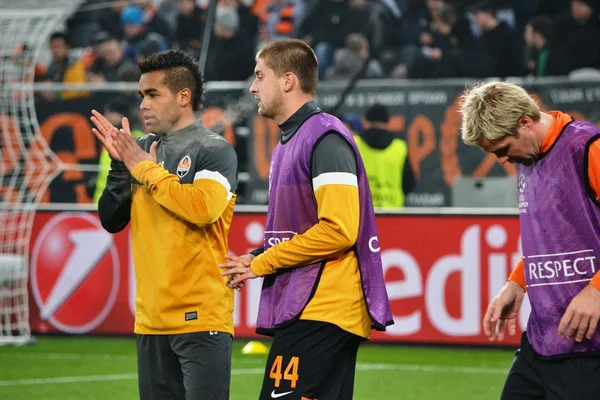 Teixeira, Rakitskiy, Hubschman before the match of the Champions League — Stock Photo, Image