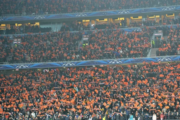 Supporters and fans of FC Shakhtar — Stock Photo, Image