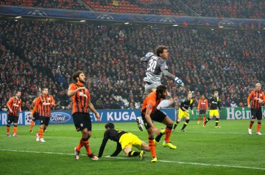 borussia dortmund Şampiyonlar Ligi'nde karşı Shakhtar futbolcular